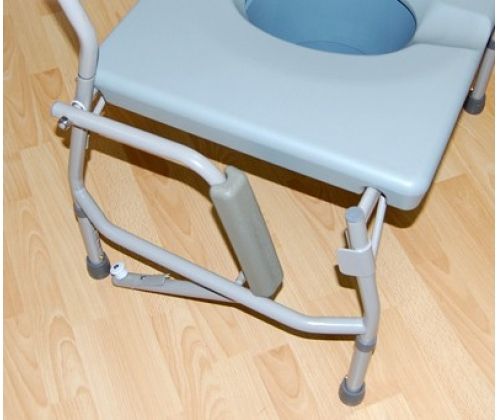 Кресло-стул с санитарным оснащением HMP 7012