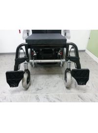 Кресло-коляска для инвалидов с электроприводом Otto Bock A-200